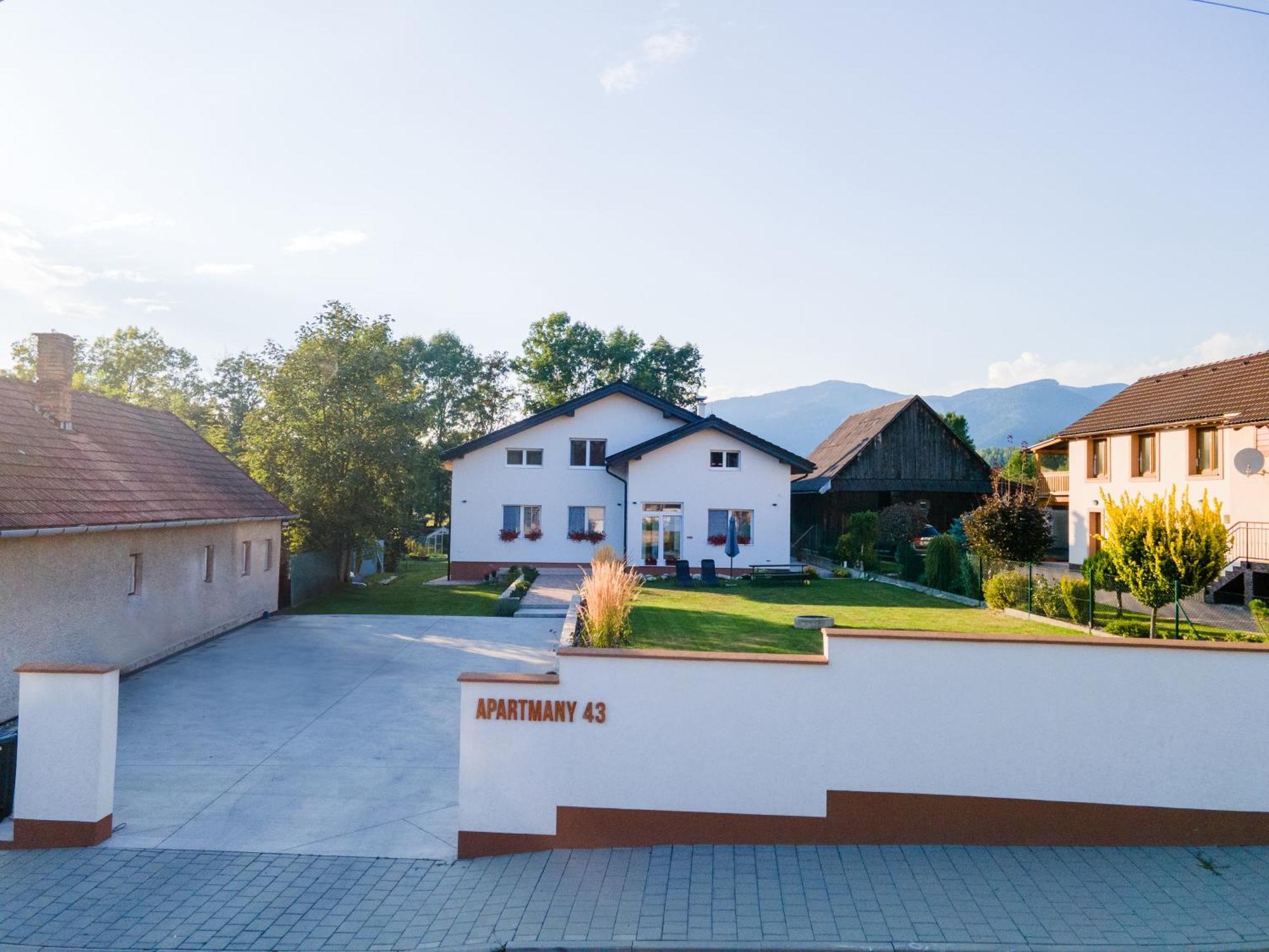 Žiar Apartmány 43 Exterior foto